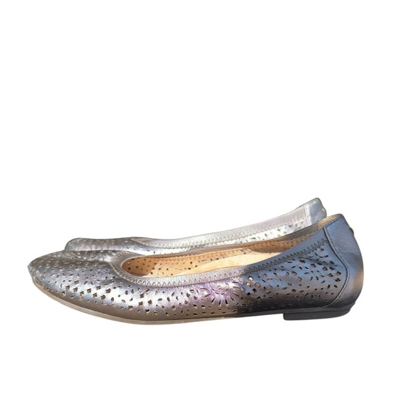 VIONIC Robyn Pewter Perforated Metallic Leather Ballet Flats Silver Shoes Sz 6.5 - Picture 6 of 12